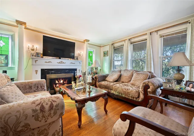 Photo 4 of Single family home for sale at 36 Hayward St, Yonkers, NY 10704 | MLS# 1062024 | Listing updated on 2026-10-28