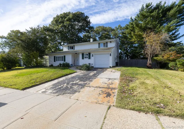 Photo 2 of Single family home for sale at 27 Monterey Ln, Brookhaven, NY 11720 | MLS# 1062040 | Listing updated on 2026-10-23