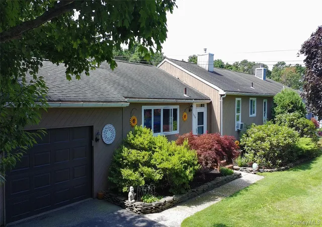 Single family home for sale at 752 Mccord St #B, Southampton, NY 11978 | MLS# 1062043