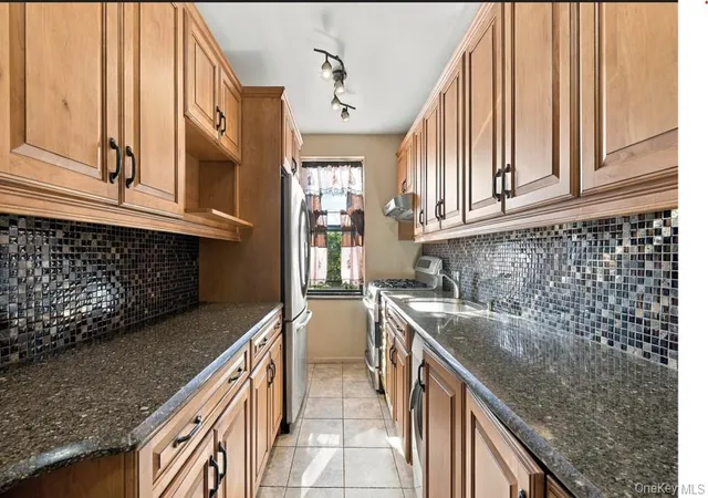 Photo 4 of House for sale at 2645 Homecrest Ave #6D, New York, NY 11235 | MLS# 1062112 | Listing updated on 2026-10-14