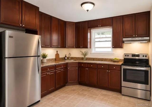 Photo 3 of House for sale at 2890 E 195th Street, New York, NY 10461 | MLS# 1062260 | Listing updated on 2026-10-15