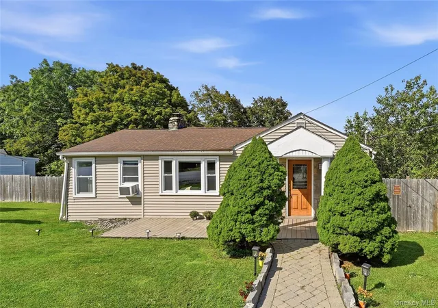 Photo 1 of Single family home for sale at 6 Mcgill Rd, Monroe, NY 10950 | MLS# 1062267 | Listing updated on 2026-10-18