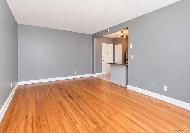 Photo 2 of House for sale at 754 Bronx River Rd #B54, Yonkers, NY 10708 | MLS# 1062278 | Listing updated on 2026-10-14
