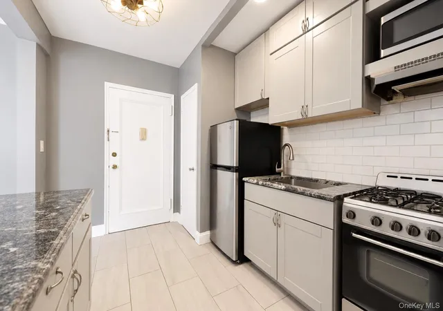 Photo 4 of House for sale at 754 Bronx River Rd #B54, Yonkers, NY 10708 | MLS# 1062278 | Listing updated on 2026-10-14
