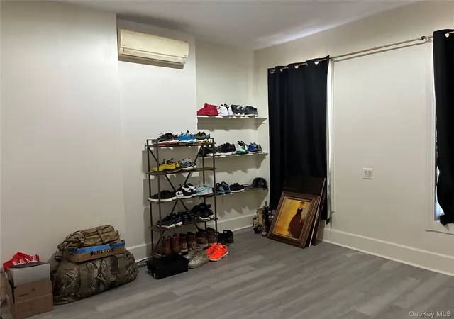 Photo 4 of House for sale at 50-35 38th Street, New York, NY 11101 | MLS# 1062350 | Listing updated on 2026-10-20