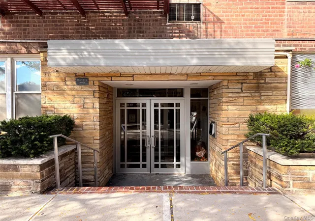 Listing Photo 2 - Condo for sale in building located at 1332 Metropolitan Ave, Bronx, NY 11237 - Unit #6K
