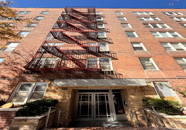 Listing Photo 3 - Condo for sale in building located at 1332 Metropolitan Ave, Bronx, NY 11237 - Unit #6K