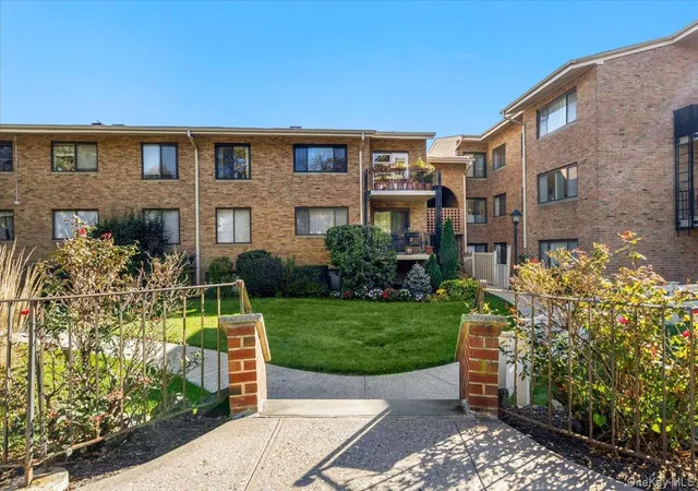 Condo for sale at 904 N Broadway #43W, Yonkers, NY 10701 | MLS# 1062442