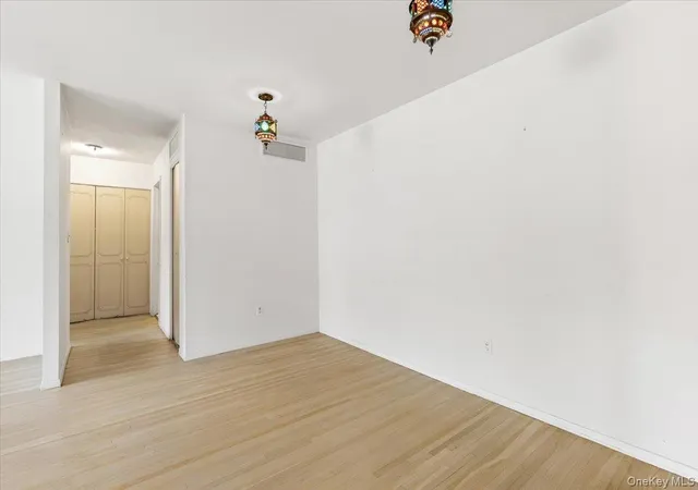 Photo 3 of House for sale at 904 N Broadway #43W, Yonkers, NY 10701 | MLS# 1062442 | Listing updated on 2026-10-27
