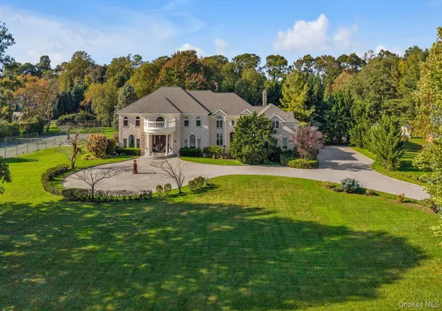 Single family home for sale at 11 Polo Dr, North Hempstead, NY 11568 | MLS# 1062443