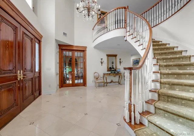 Photo 2 of Single family home for sale at 11 Polo Dr, North Hempstead, NY 11568 | MLS# 1062443 | Listing updated on 2026-10-29