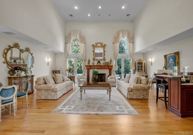 Photo 4 of Single family home for sale at 11 Polo Dr, North Hempstead, NY 11568 | MLS# 1062443 | Listing updated on 2026-10-29