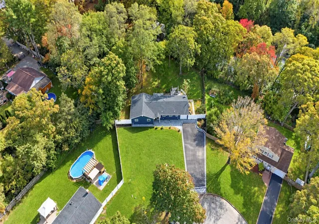 Photo 1 of Single family home for sale at 7 Thomas St, Brookhaven, NY 11727 | MLS# 1062444 | Listing updated on 2026-10-30