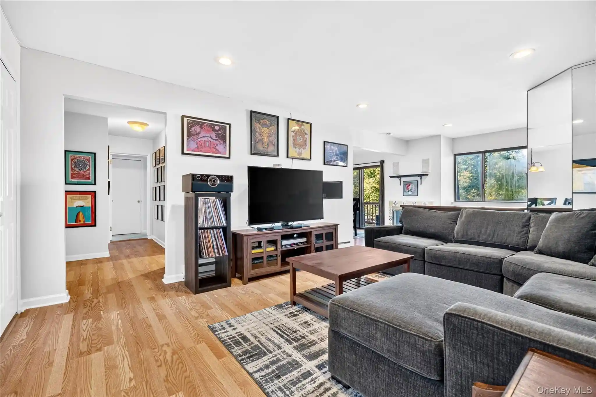 Listing Photo 2 - Condo for sale in 378 Richard Ct located at 378 Richard Ct, Haverstraw, NY 10970 - Unit 378 Richard Ct