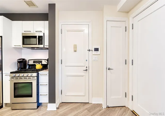 Listing Photo 2 - Condo for sale in building located at 64-05 Yellowstone Blvd, New York, NY 11375 - Unit #415AS