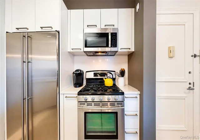 Listing Photo 5 - Condo for sale in building located at 64-05 Yellowstone Blvd, New York, NY 11375 - Unit #415AS