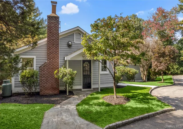 Photo 2 of Single family home for sale at 10 Skyview Dr, North Castle, NY 10504 | MLS# 1062512 | Listing updated on 2026-10-24