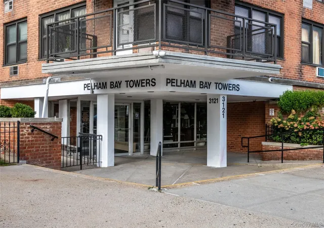 House for sale at 3121 Middletown Rd #2B, New York, NY 10461 | MLS# 1062545 | Listing updated on 2026-10-28