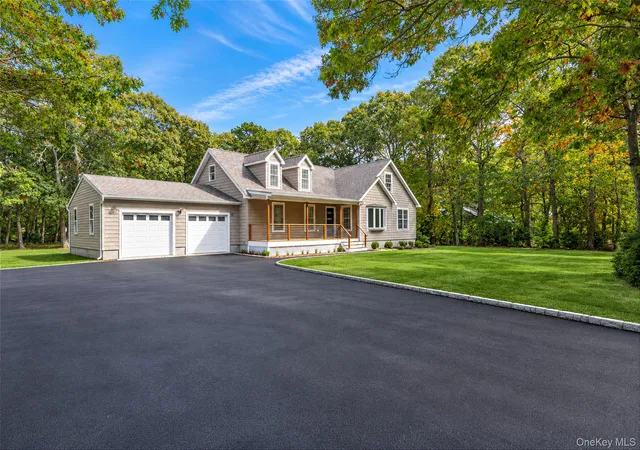 Photo 1 of Single family home for sale at 42 Homestead Ave, Southampton, NY 11978 | MLS# 1062604 | Listing updated on 2026-10-25