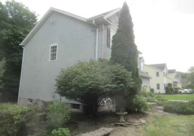 Photo 3 of Single family home for sale at 21 Gordon Ter, Warwick, NY 10990 | MLS# 1062617 | Listing updated on 2026-10-16