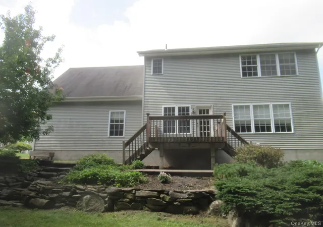 Photo 4 of Single family home for sale at 21 Gordon Ter, Warwick, NY 10990 | MLS# 1062617 | Listing updated on 2026-10-16