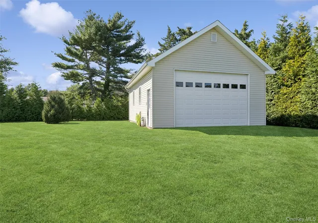 Photo 3 of Single family home for sale at 4105 Deep Hole Dr, Southold, NY 11952 | MLS# 1062645 | Listing updated on 2026-10-29