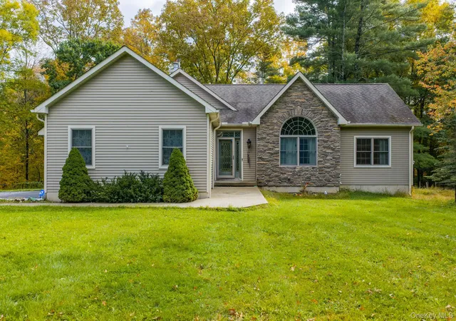 Photo 3 of Single family home for sale at 576 Burlingham Rd, Mamakating, NY 12721 | MLS# 1062668 | Listing updated on 2026-10-21