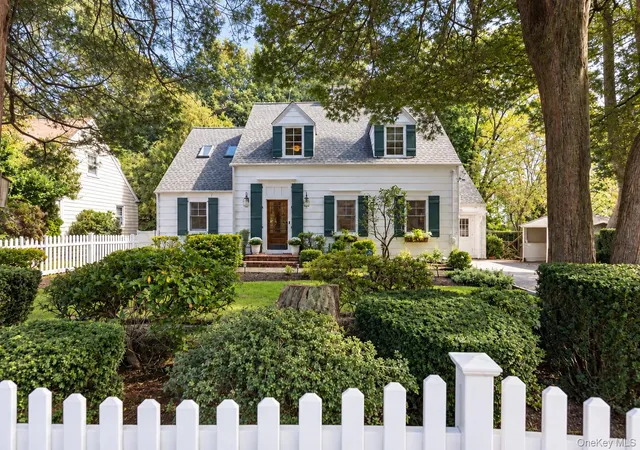 Photo 1 of Single family home for sale at 7 Knollwood Dr, Rye Brook, NY 10573 | MLS# 1062682 | Listing updated on 2026-10-22