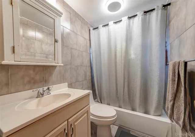 Photo 4 of Single family home for sale at 155 Wantagh Ave, Hempstead, NY 11756 | MLS# 1062695 | Listing updated on 2026-10-27
