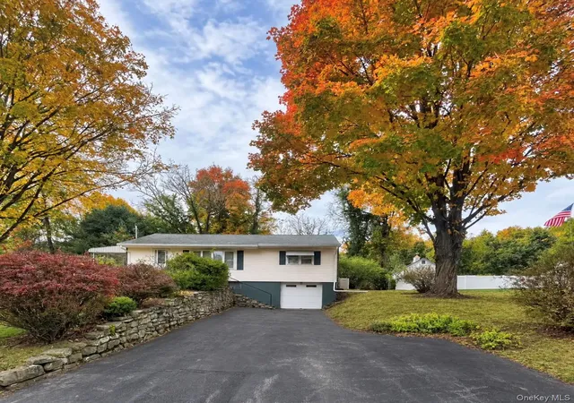Photo 2 of Single family home for sale at 18 Westwood Dr, Newburgh (town), NY 12550 | MLS# 1062776 | Listing updated on 2026-10-28