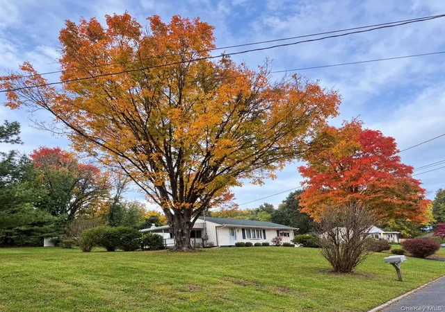 Photo 3 of Single family home for sale at 18 Westwood Dr, Newburgh (town), NY 12550 | MLS# 1062776 | Listing updated on 2026-10-28