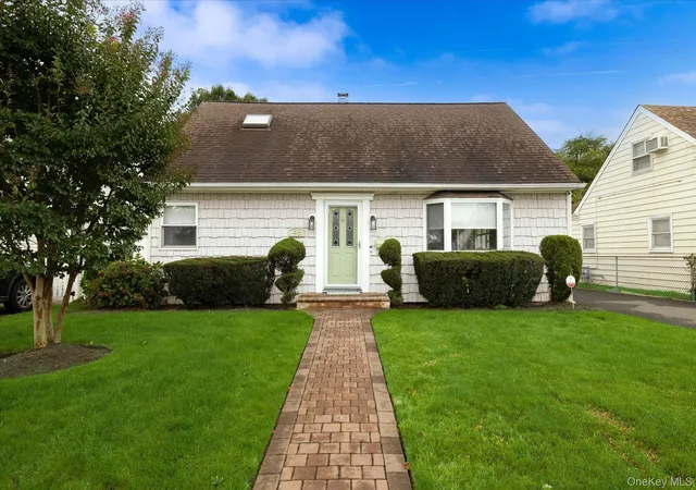 Photo 1 of Single family home for sale at 48 Teneyck Ave, Hempstead, NY 11580 | MLS# 1062834 | Listing updated on 2026-10-19