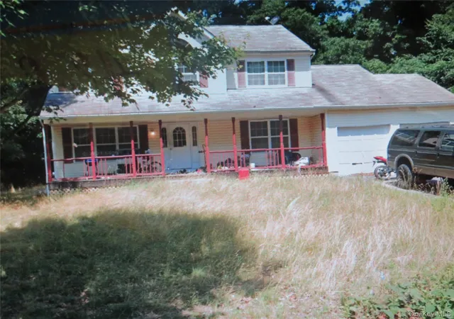 Photo 2 of Single family home for sale at 2 Ord Ct, Brookhaven, NY 11953 | MLS# 1062838 | Listing updated on 2026-10-16