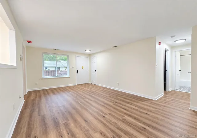 Photo 4 of Condo for sale at 88 Glenn Holw Dr Glenhollow, Brookhaven, NY 11776 | MLS# 1062847 | Listing updated on 2026-10-21
