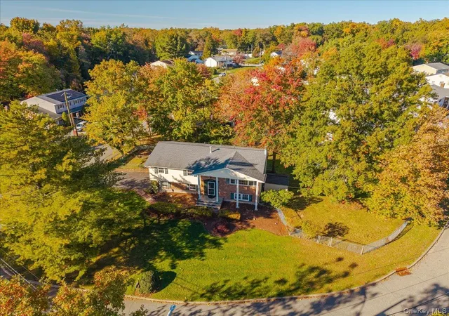 Photo 2 of Single family home for sale at 1 Daisy Ct, Clarkstown, NY 10954 | MLS# 1062867 | Listing updated on 2026-10-20