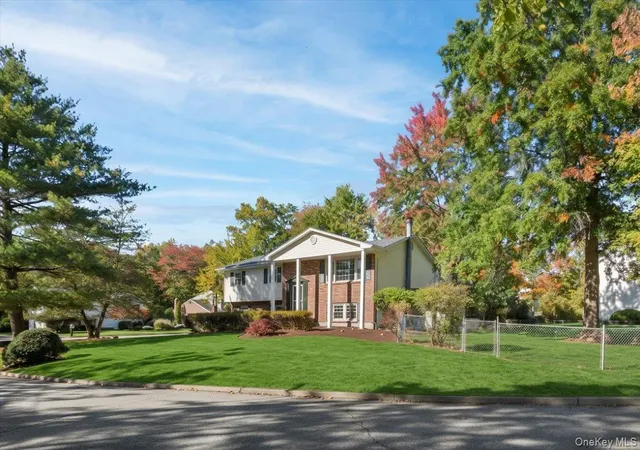 Photo 3 of Single family home for sale at 1 Daisy Ct, Clarkstown, NY 10954 | MLS# 1062867 | Listing updated on 2026-10-20