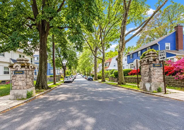 Photo 22 of Single family home for sale at 202 Tecumseh Ave, Mount Vernon, NY 10553 | MLS# 1062869 | Listing updated on 2026-10-20