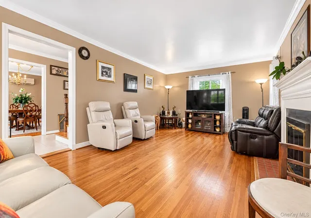Photo 4 of Single family home for sale at 202 Tecumseh Ave, Mount Vernon, NY 10553 | MLS# 1062869 | Listing updated on 2026-10-20