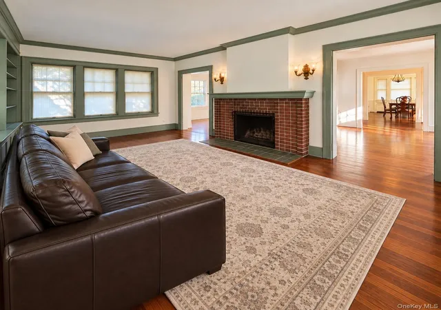Photo 4 of Single family home for sale at 219 White Plains Rd, Eastchester, NY 10707 | MLS# 1062870 | Listing updated on 2026-10-24