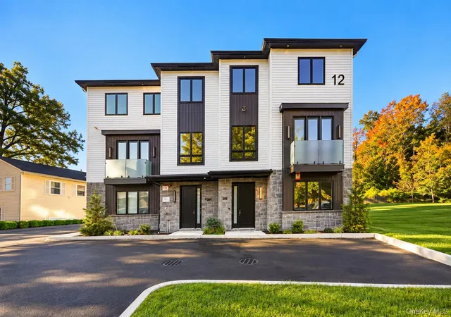 Condo for sale at 12 Sherman Dr #202, Ramapo, NY 10977 | MLS# 1062943