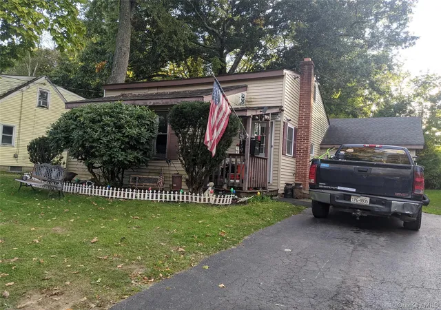 Photo 1 of Single family home for sale at 874 Bloomingburg Rd, Wallkill, NY 12721 | MLS# 1062951 | Listing updated on 2026-10-22