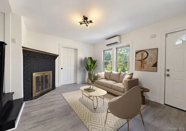 Photo 2 of Single family home for sale at 125 Caryl Ave, Yonkers, NY 10705 | MLS# 1062967 | Listing updated on 2026-10-17