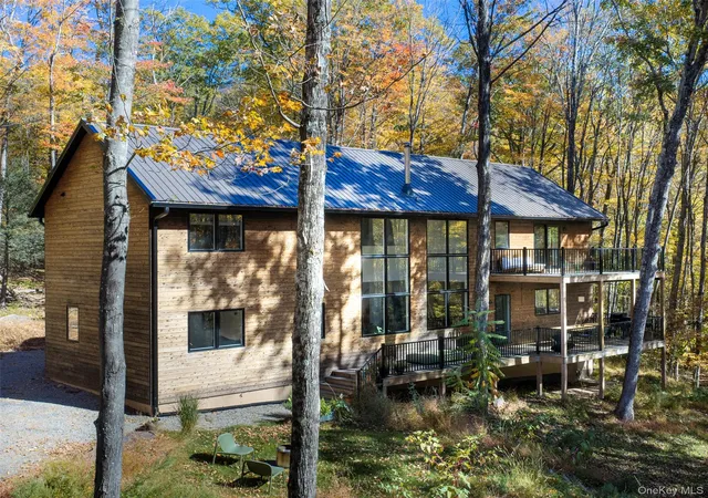 Photo 1 of Single family home for sale at 60 Cross Patch Rd, Woodstock, NY 12495 | MLS# 1062976 | Listing updated on 2026-10-28