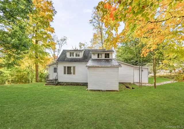 Photo 4 of Single family home for sale at 36 Weygant Hl, Highland Mills, NY 10930 | MLS# 1062985 | Listing updated on 2026-10-16