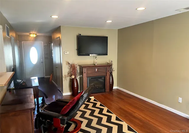 Photo 2 of Condo for sale at 2736 Schleigel Blvd, Babylon, NY 11701 | MLS# 1062994 | Listing updated on 2026-10-29