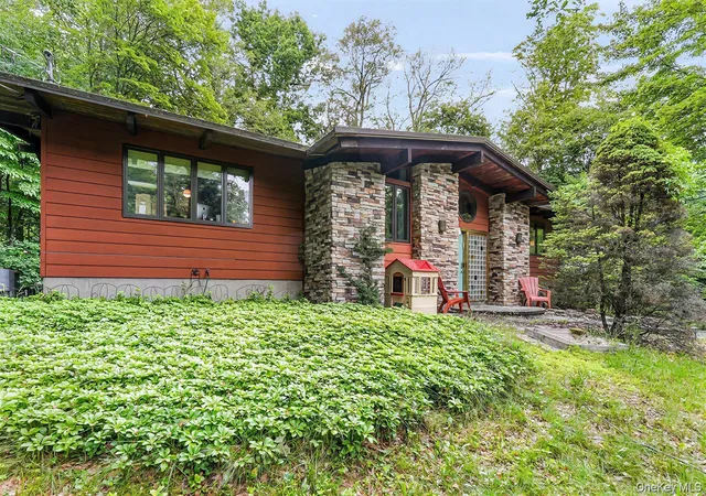 Photo 2 of Single family home for sale at 3 Forest Ln, Ramapo, NY 10901 | MLS# 1062996 | Listing updated on 2026-10-19