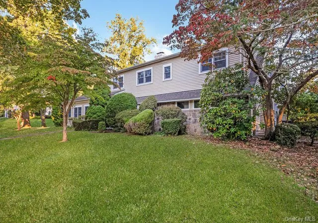 Photo 1 of Single family home for sale at 19 Strawberry Ln, North Hempstead, NY 11577 | MLS# 1063024 | Listing updated on 2026-10-20