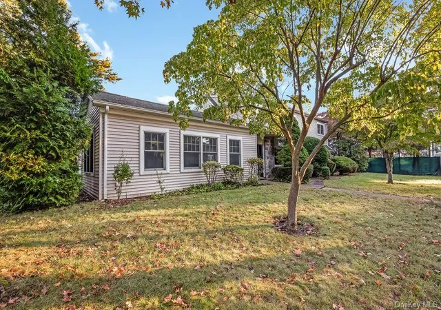 Photo 2 of Single family home for sale at 19 Strawberry Ln, North Hempstead, NY 11577 | MLS# 1063024 | Listing updated on 2026-10-20