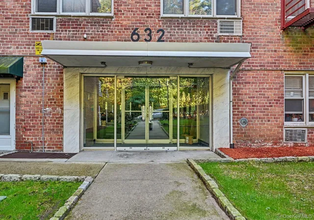 Photo 2 of Condo for sale at 632 Palmer Rd #5K, Yonkers, NY 10701 | MLS# 1063031 | Listing updated on 2026-10-27