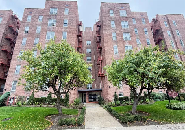 Photo 2 of Condo for sale at 126 Church St #6G, New Rochelle, NY 10805 | MLS# 1063078 | Listing updated on 2026-10-20